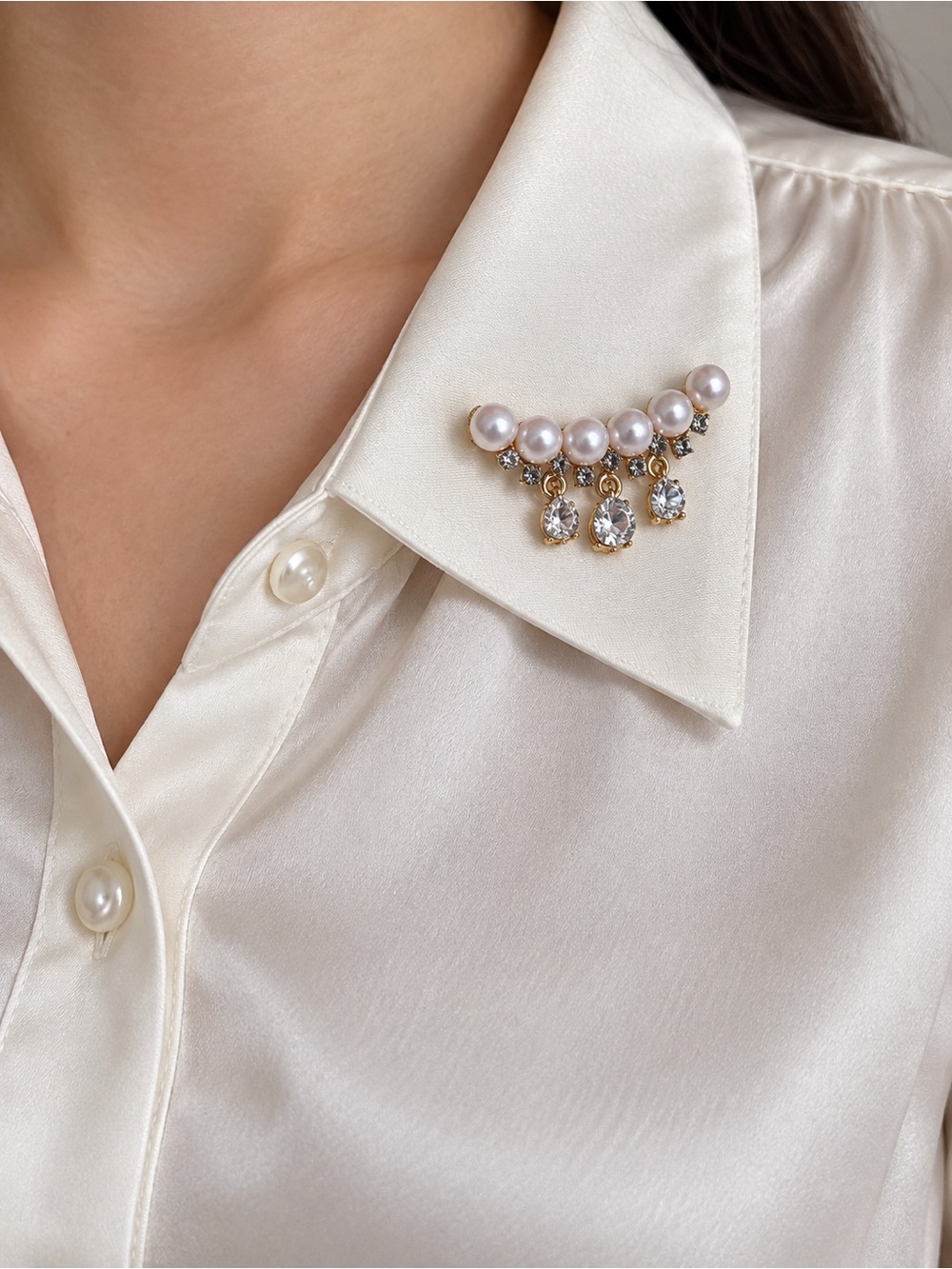 Pearl and Crystal Collar Brooch - Gold Tone